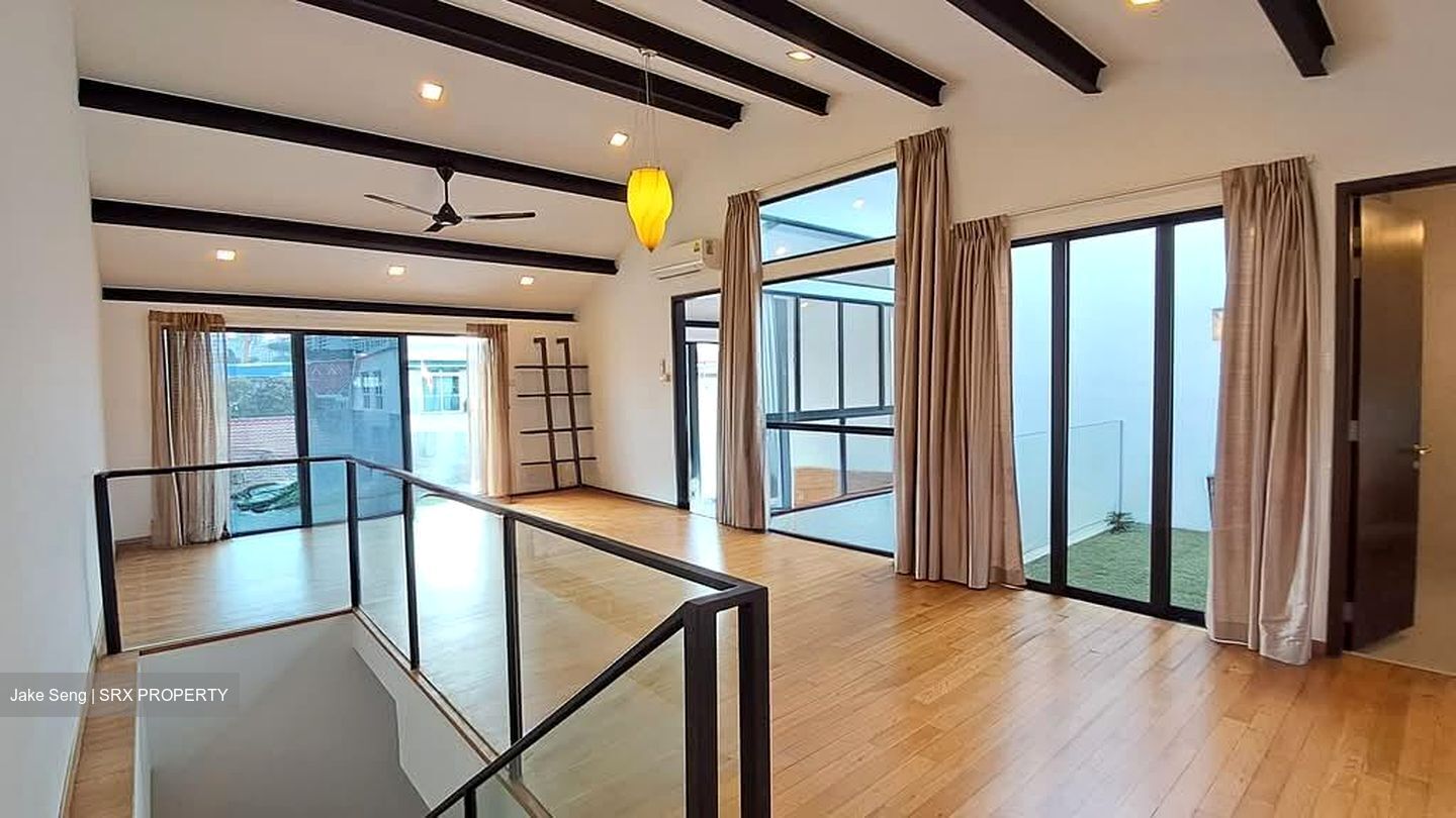 Serangoon Garden Estate (D19), Terrace #573561981